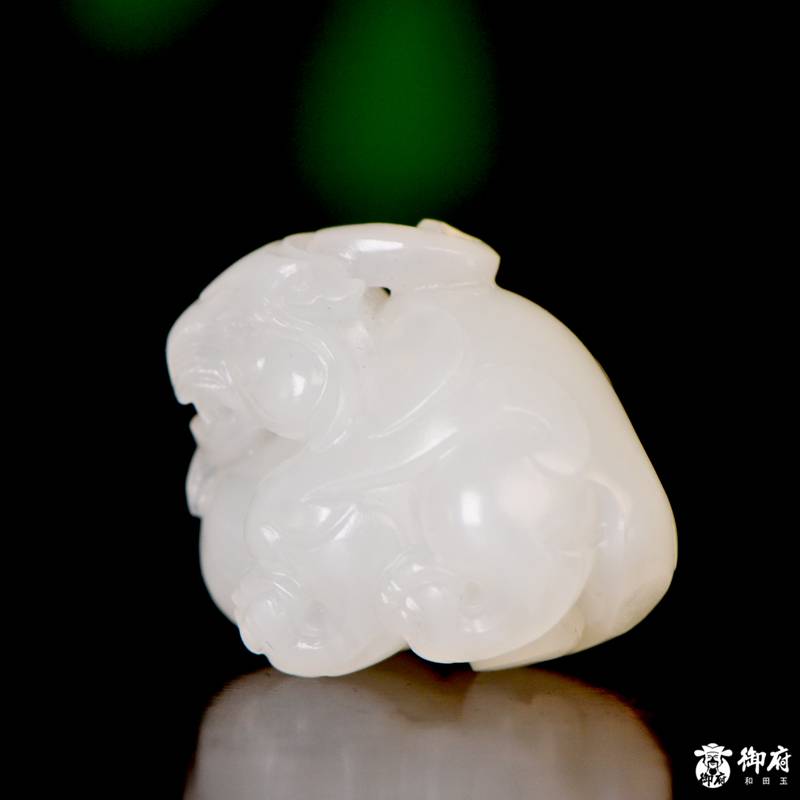 新疆和田玉白玉籽玉挂件 貔貅 8.6克