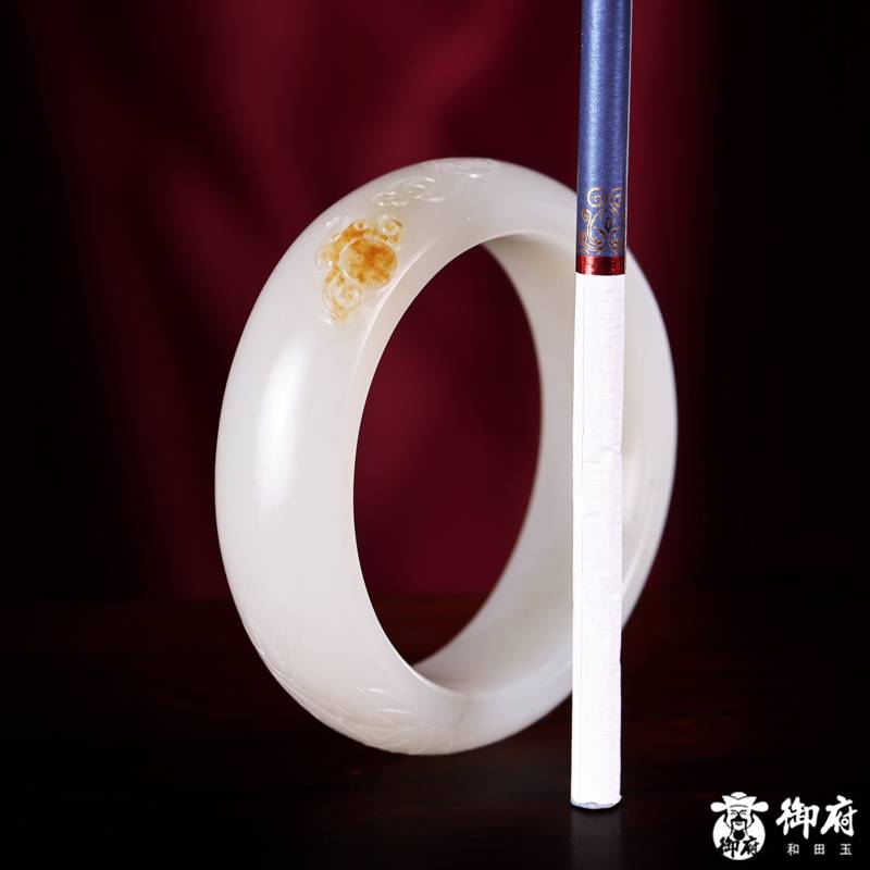 新疆和田玉黄皮白玉籽玉手镯 福气东来 内径51mm 67.4克