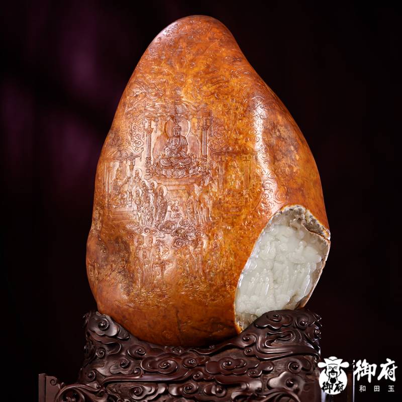 2025年玉龙奖银奖作品 重25.2kg 新疆和田玉满红皮摆件 极乐世界