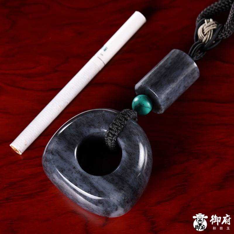新疆和田玉籽料青花玉扳指 墨韵天成 150克