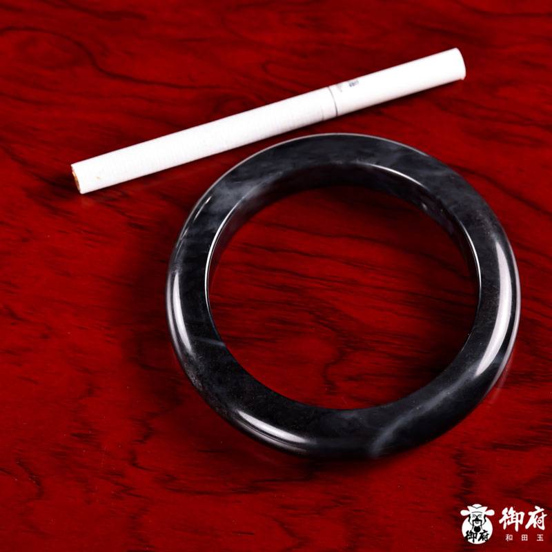 新疆和田玉青花籽玉 手镯 内径59.5mm 70.5克