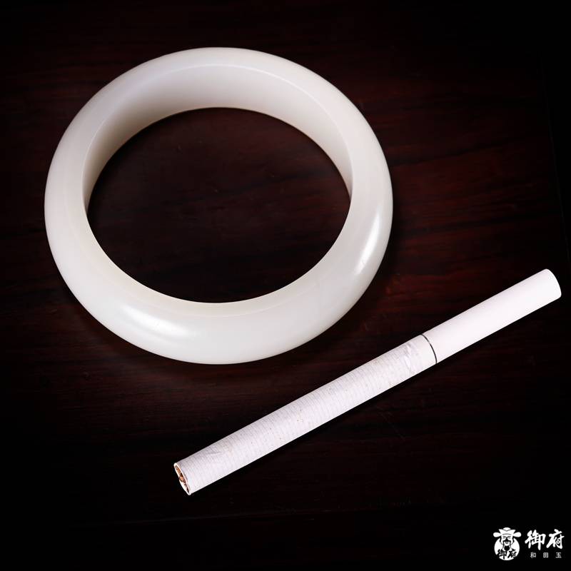 新疆和田玉白玉籽玉手镯 内径58mm 84.9克