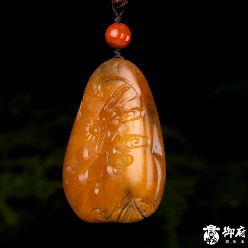 新疆和田玉红皮黄沁籽玉把件 龙腾虎跃 95克