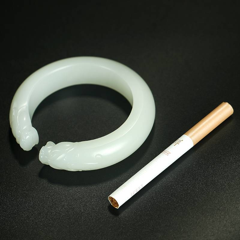 和田玉原毛孔皮白玉籽玉 手镯 双龙护主 圈口55mm 82.8g